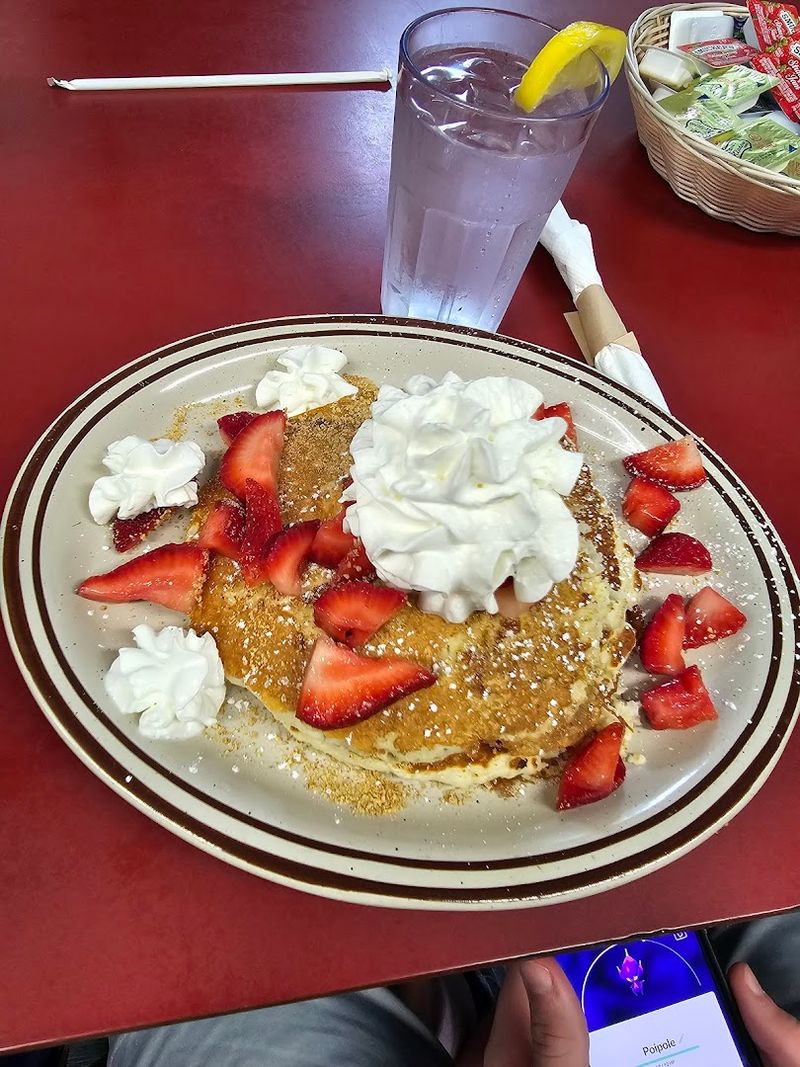 The Pancakes, Omelets, And Home Fries Worth Waking Up For