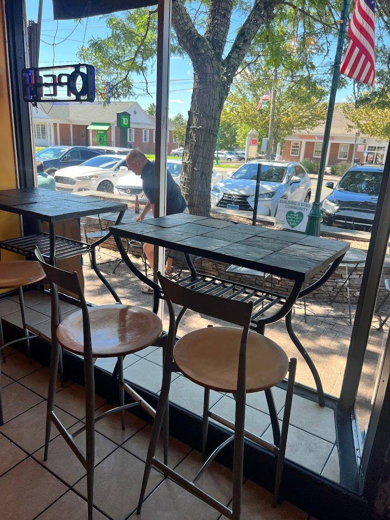The Burgers At This Tiny Connecticut Spot Are So Good You'll Crave Them All Week - Decor Hint A Look At Its Local Burger Legacy