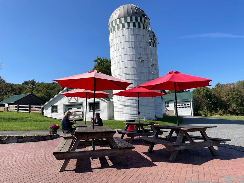 Road Trippers In Connecticut Can't Stop Raving About This Homemade Ice Cream - Decor Hint What Makes Rich Farm Feel So Nostalgic