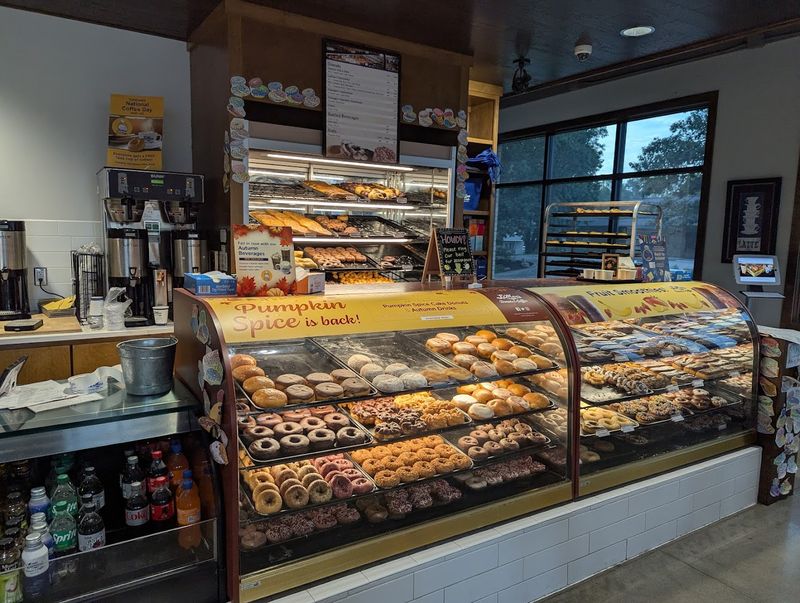 LaMar's Donuts, Lincoln and Omaha