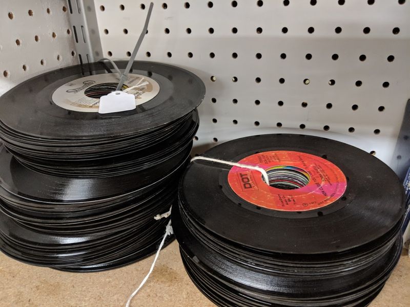 Dakota Plains Antiques & Collectibles