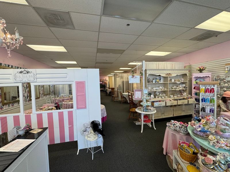 Tea Lovers From Across Idaho Are Obsessed With This Charming Spot - Decor Hint Riverbend Avenue Leads To A Slower Kind Of Afternoon