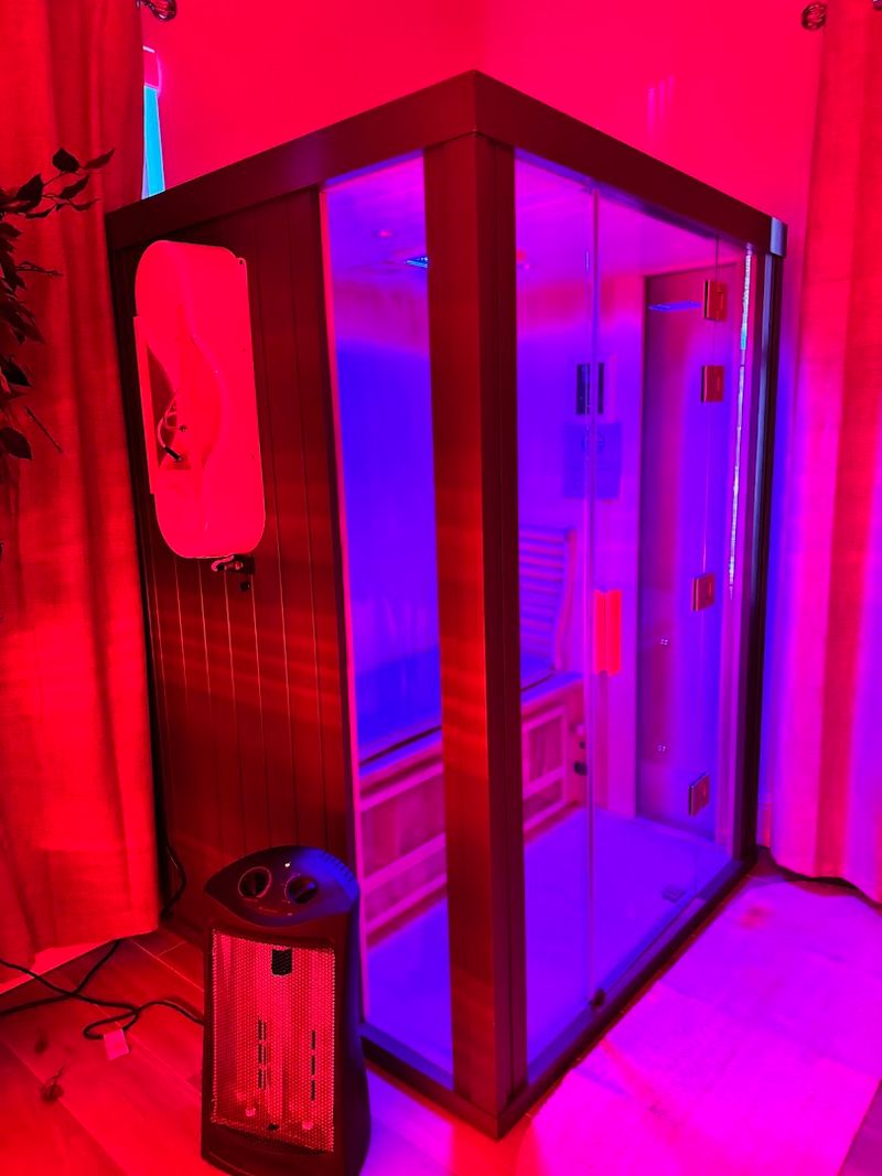 This Peaceful Florida Wellness Retreat Offers A Surprisingly Relaxing Experience - Decor Hint Red Light Therapy And What It Does For Your Skin