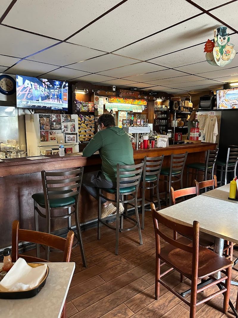 Herb And Thelma's Tavern