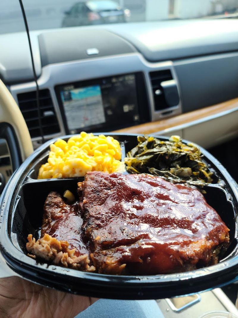This Tiny Maryland Restaurant Serves Soul Food People Cannot Stop Craving - Decor Hint BBQ Beef Ribs And Turkey Wings