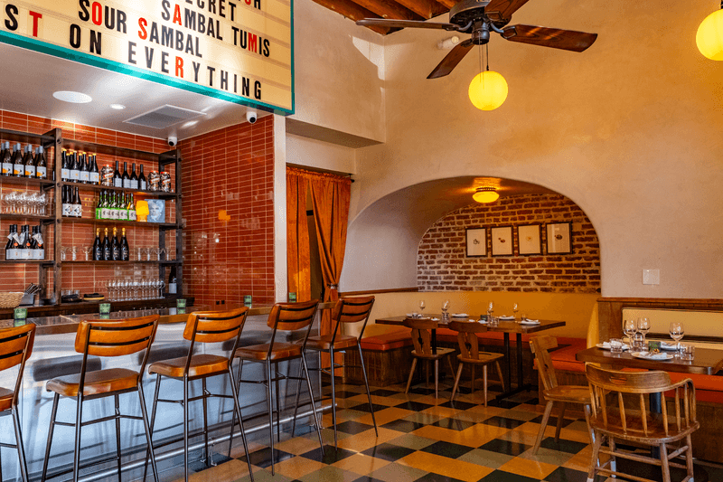 Rasarumah, Los Angeles