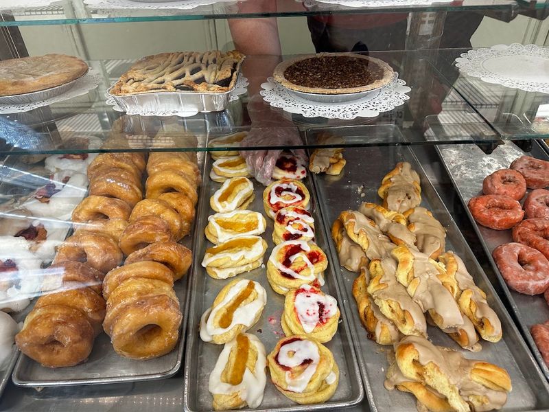 Burke's Bakery And Delicatessen