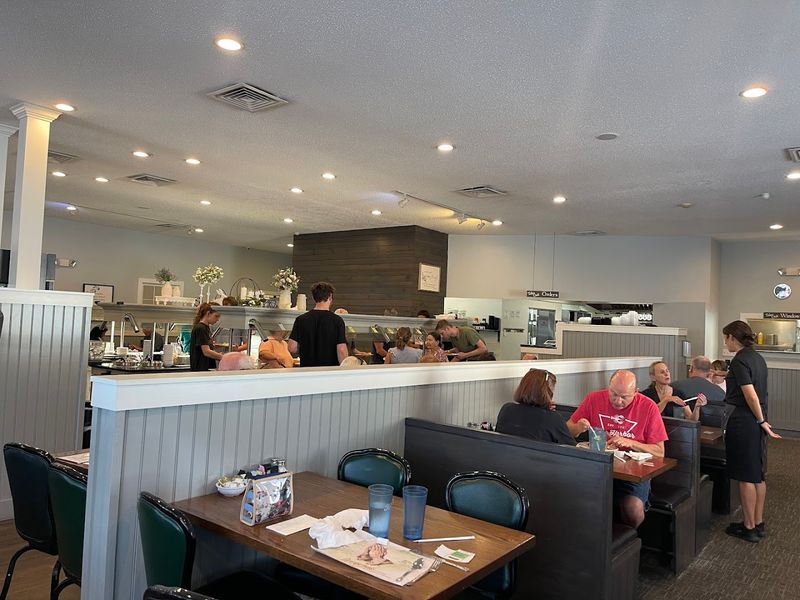 Why The Lunch Rush Here Tells You Everything