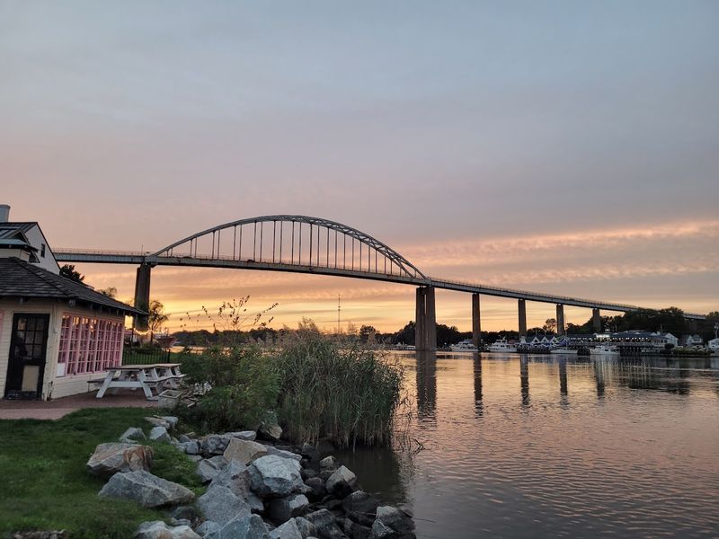 Chesapeake City