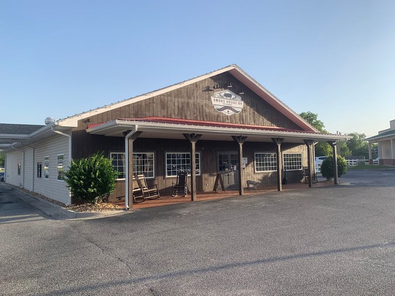 Smokehouse 84