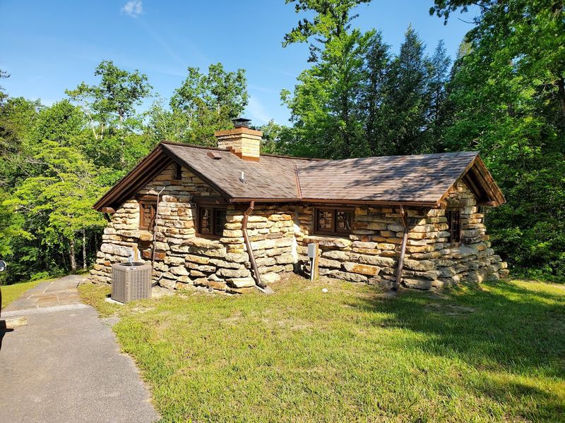 This Tennessee State Park Quietly Delivers One Of The Most Memorable Experiences Around - Decor Hint Cabin Stays Worth Coming Back For