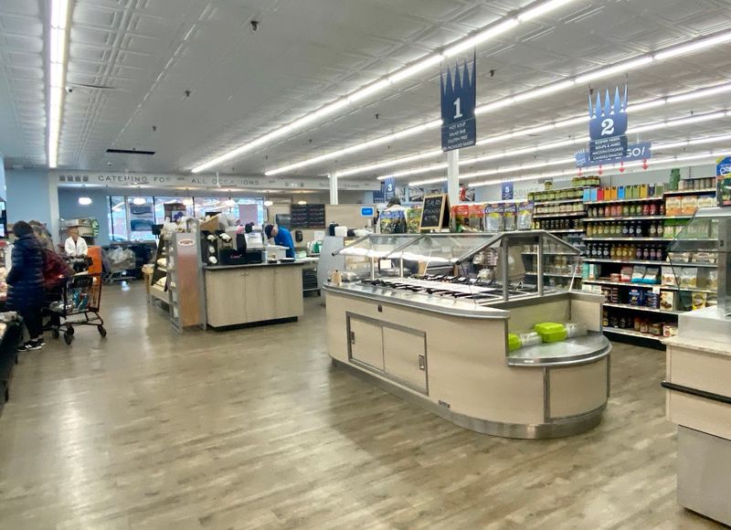 This Kosher Grocery Store In Connecticut Has People Traveling From Miles Away - Decor Hint Open Year-Round With Friendly Staff
