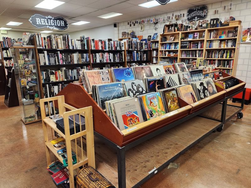 The Open Book, Santa Clarita