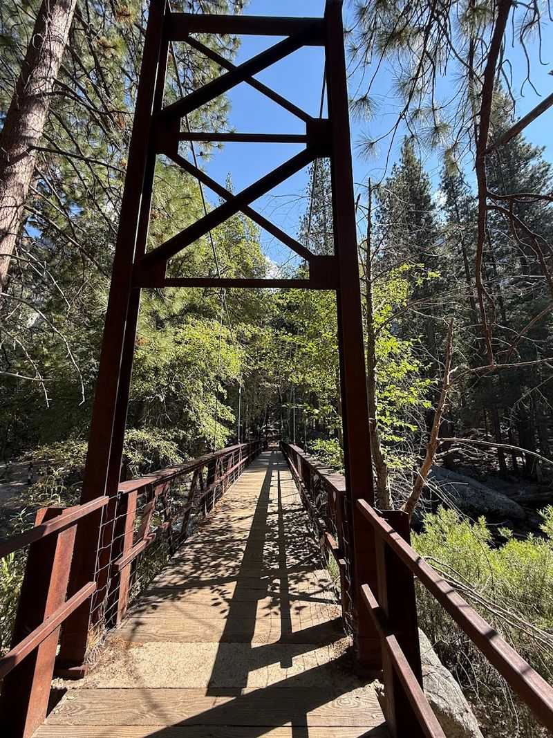14 California Scenic Walks That Do Not Take Long But Still Deliver Big Views - Decor Hint Zumwalt Meadow Trail, Kings Canyon National Park