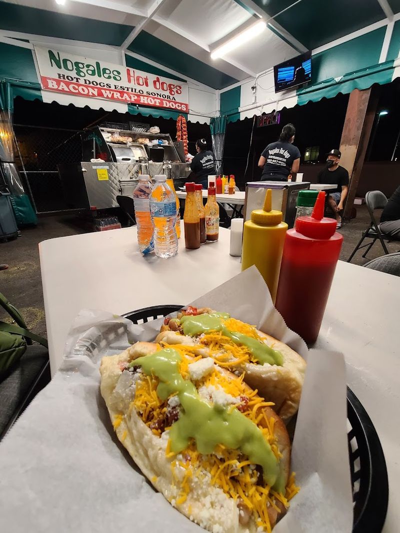 These 9 Phoenix, Arizona Sonoran Hot Dog Stands Are So Good That People Make The Drive Without Thinking Twice - Decor Hint Nogales Hot Dogs #1