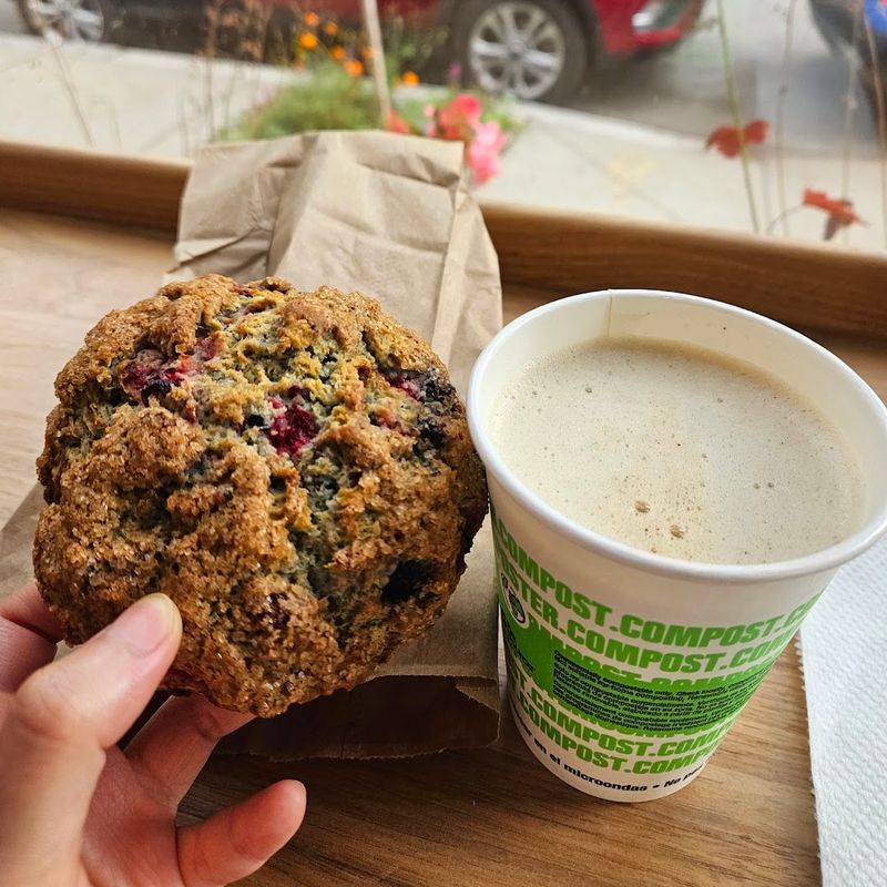 10 Massachusetts Bakeries And Cafés That Make Mornings Feel Perfect - Decor Hint Clear Flour Bread