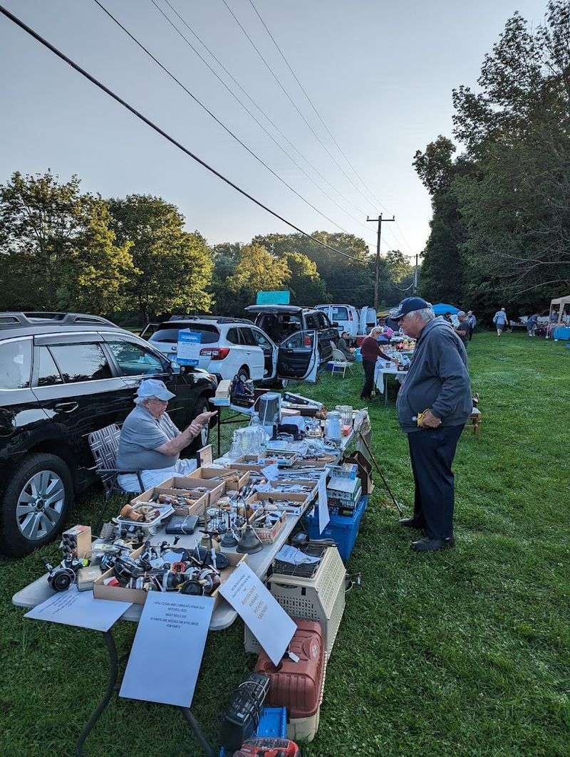 Woodbury Flea Market