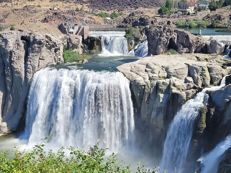 April - Shoshone Falls