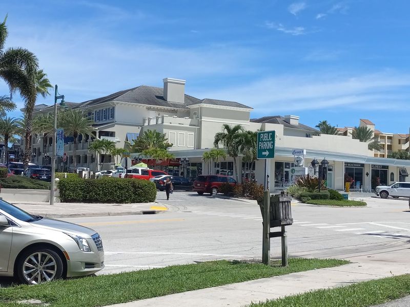 Vero Beach's Small-Town Downtown Charm