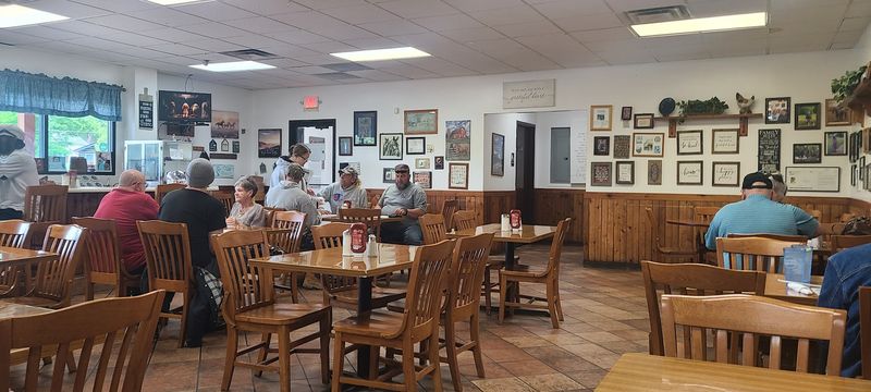 Family's Main Street Cafe