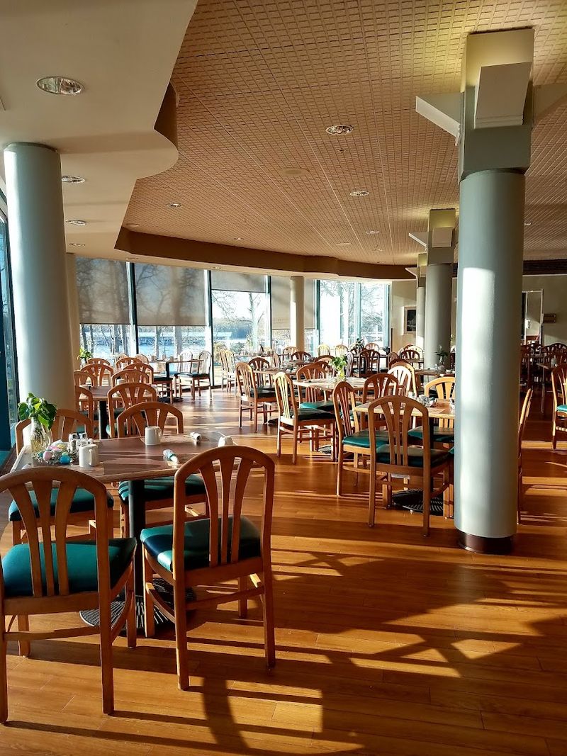 Atmosphere That Balances Comfort With Natural Beauty