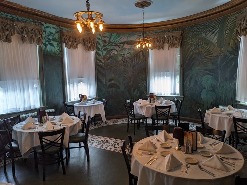 Missouri Is Home To 9 Unusual Restaurants Around And Every Single One Is Worth The Drive - Decor Hint The Lemp Mansion Restaurant