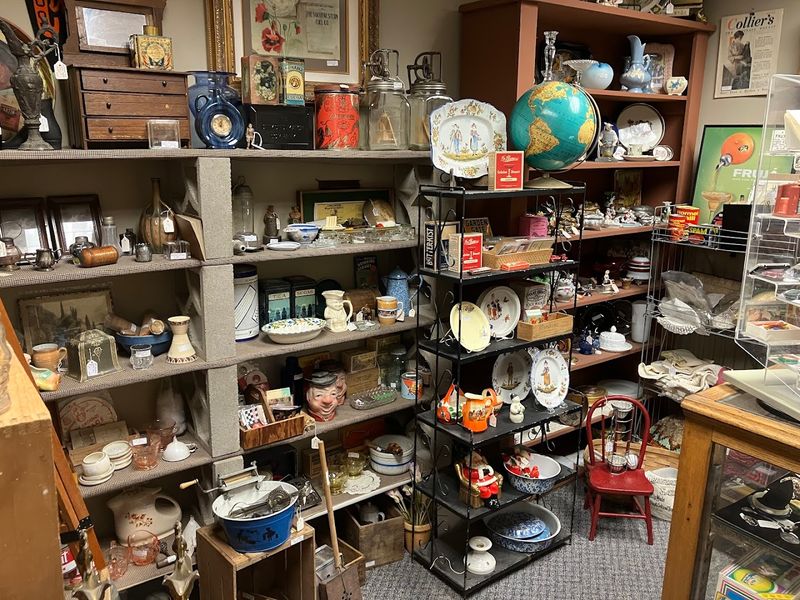 A True Antique Mall Experience