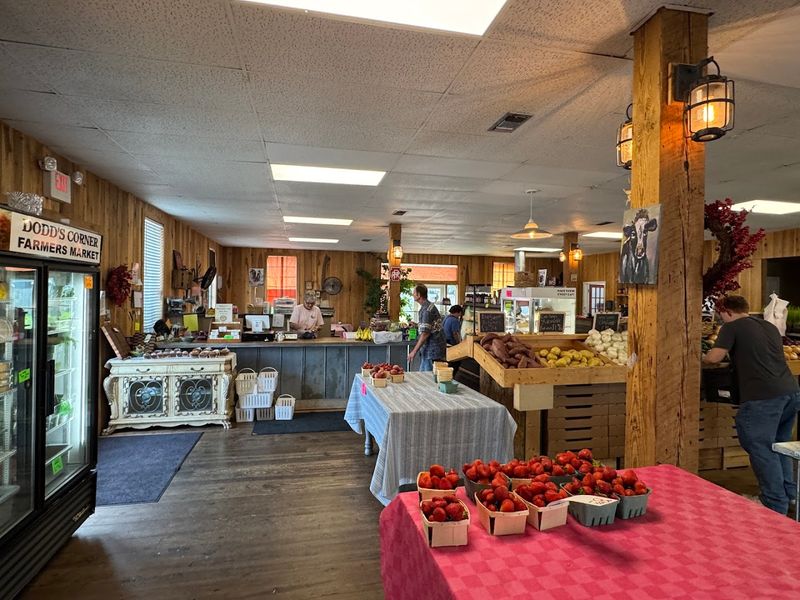 Dodd's Corner Farmer's Market