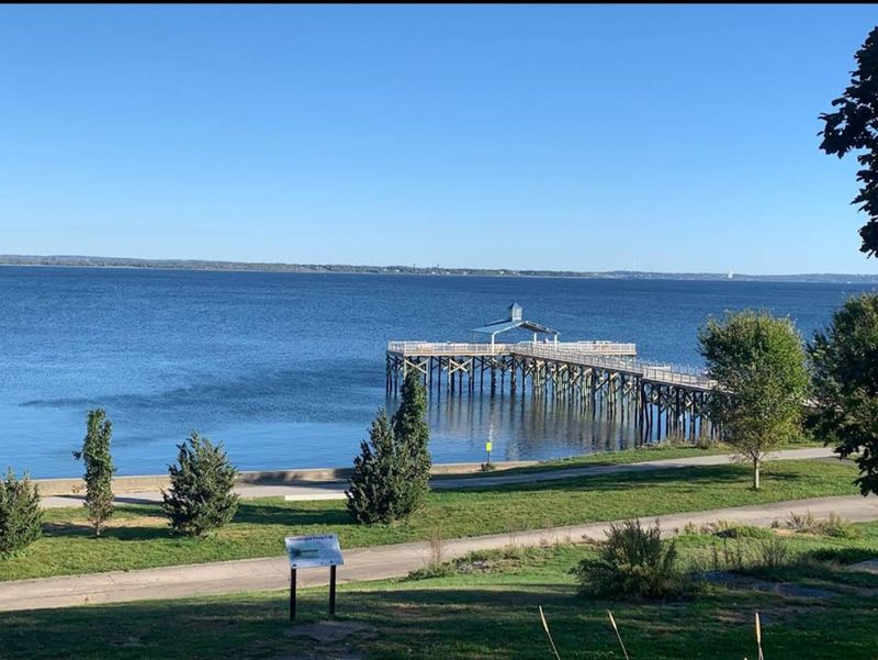 10 Charming Rhode Island Cities Where Summer Feels Absolutely Magical - Decor Hint Warwick