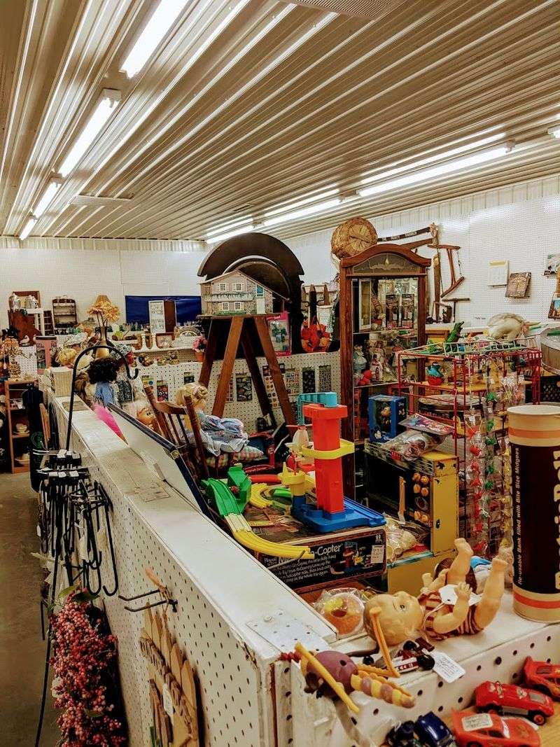 Hidden Corners Filled With Unusual Vintage Finds