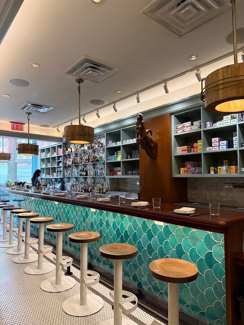 The Best Oyster Bars In Massachusetts For A Seriously Memorable Meal - Decor Hint Saltie Girl