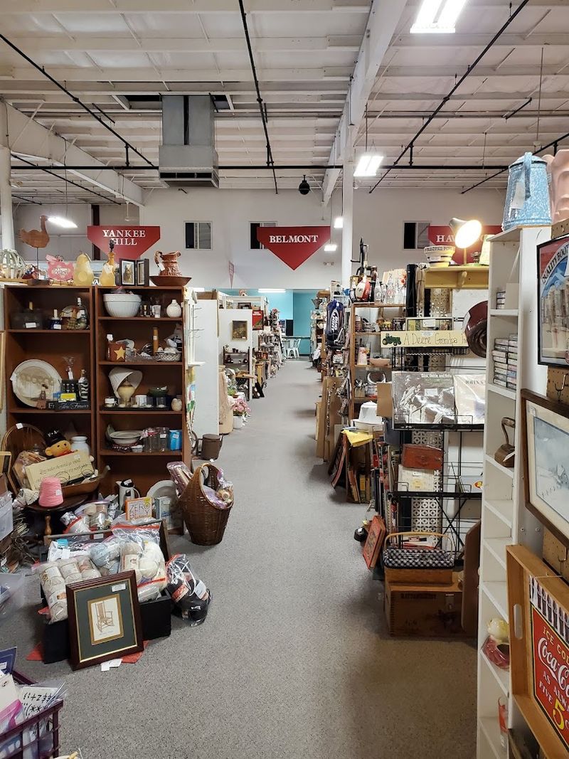Aardvark Antique Mall, Lincoln