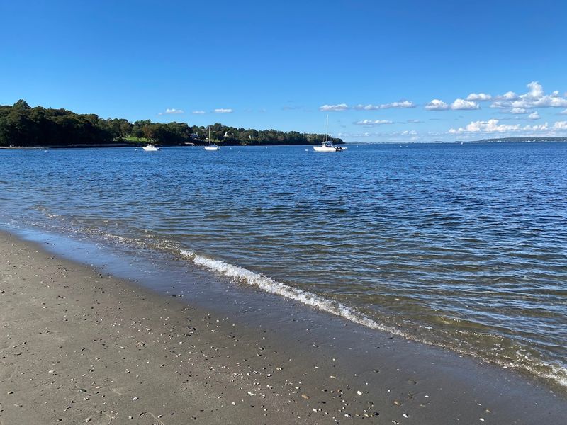 Parents Can't Stop Recommending This Fun And Easy Rhode Island Getaway - Decor Hint Sandy Beaches For Every Vibe