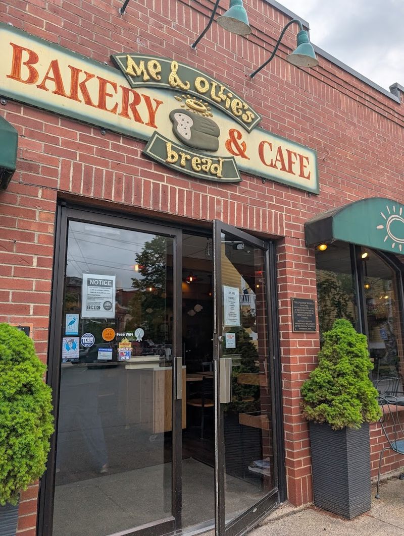 Me And Ollie's Bakery