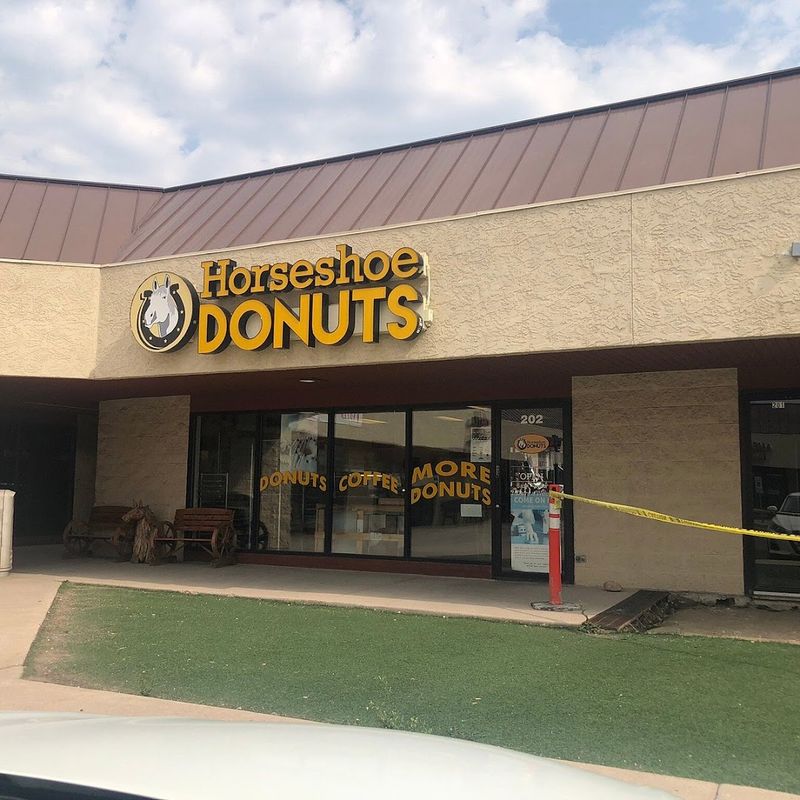 Horseshoe Donuts