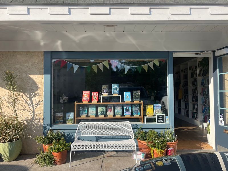 Mermaid Books, Milford