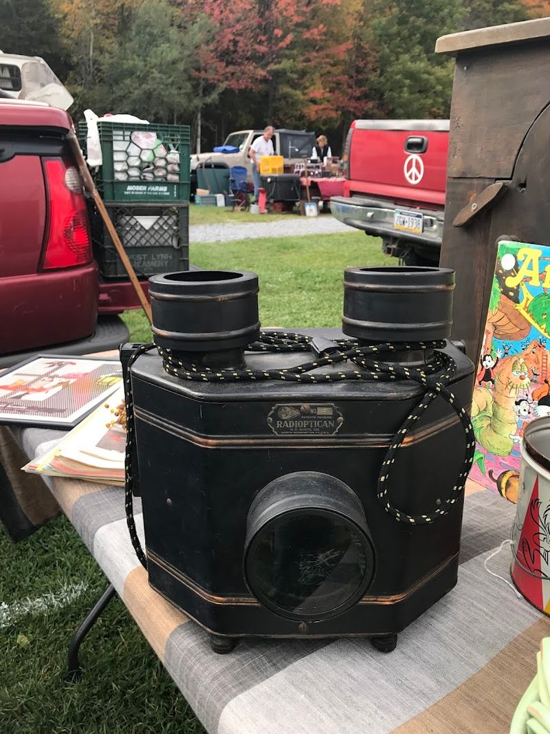 This Vermont Flea Market Is A Goldmine For Vintage Finds And Unbeatable Prices - Decor Hint Vinyl Records And Music Memorabilia For Serious Collectors