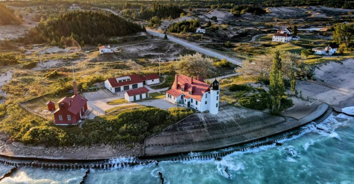 One Michigan Small Town Quietly Delivers The Perfect Getaway - Decor Hint