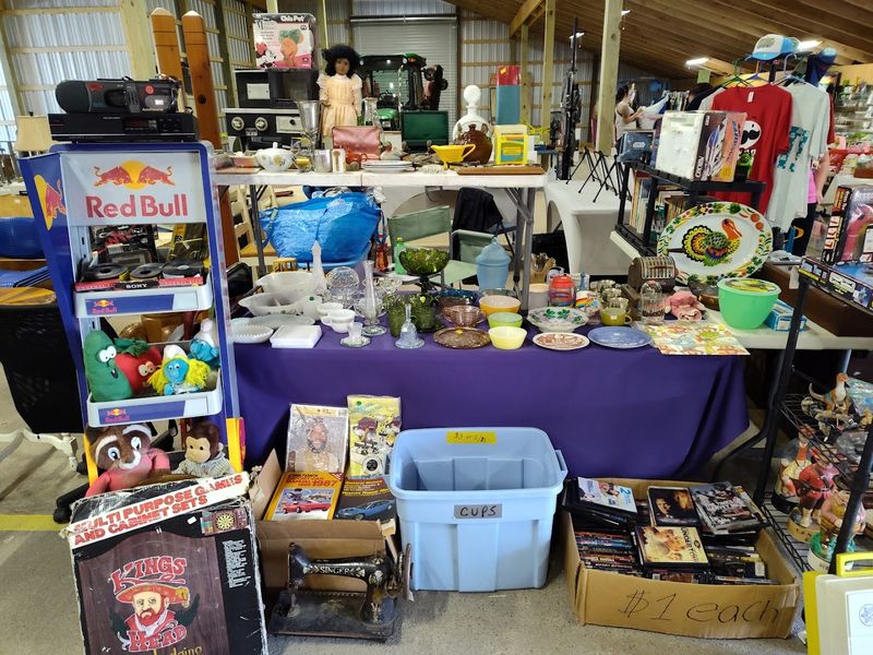 Vintage Finds Around Every Corner
