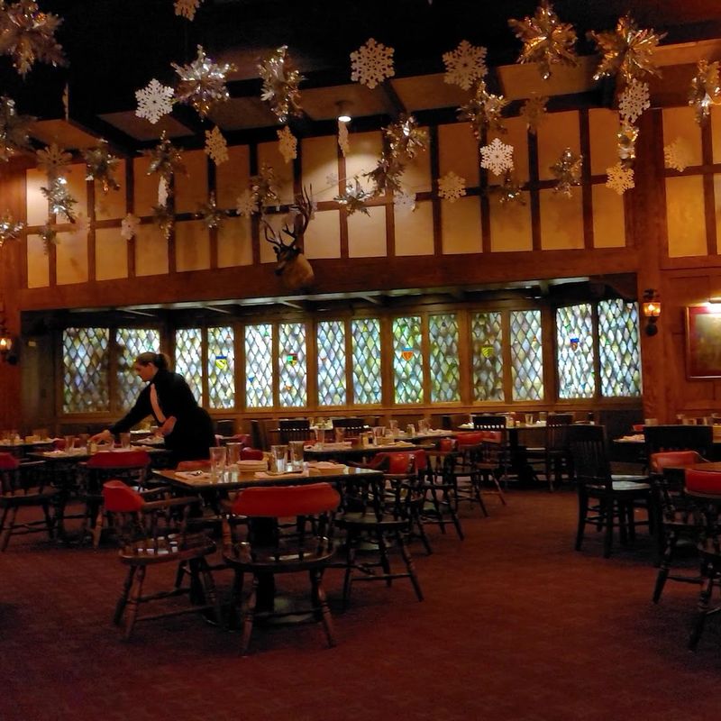 Holiday Dining Done Right