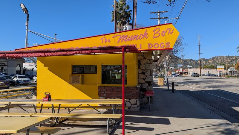 10 Old-School Hot Dog Counters Across California That Never Changed Their Tune - Decor Hint The Munch Box, Chatsworth