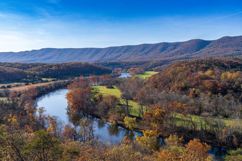 Culler's Overlook And Its Jaw-Dropping River Views
