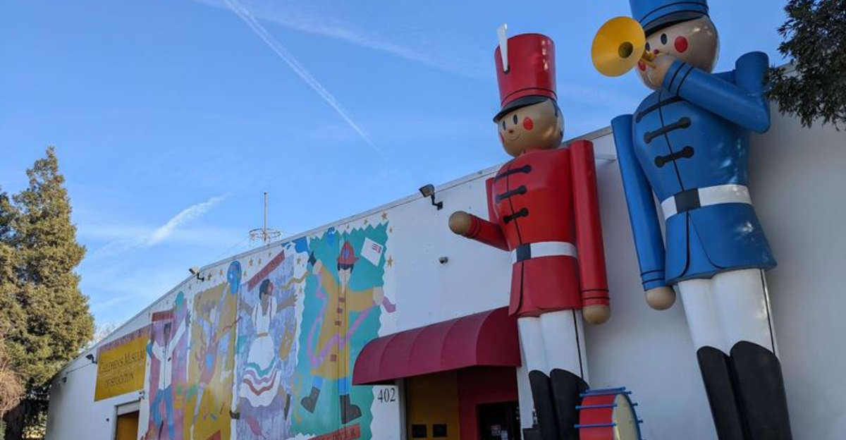 Pack Up The Kids And Visit This 22000 Square Foot Childrens Museum In California - Decor Hint