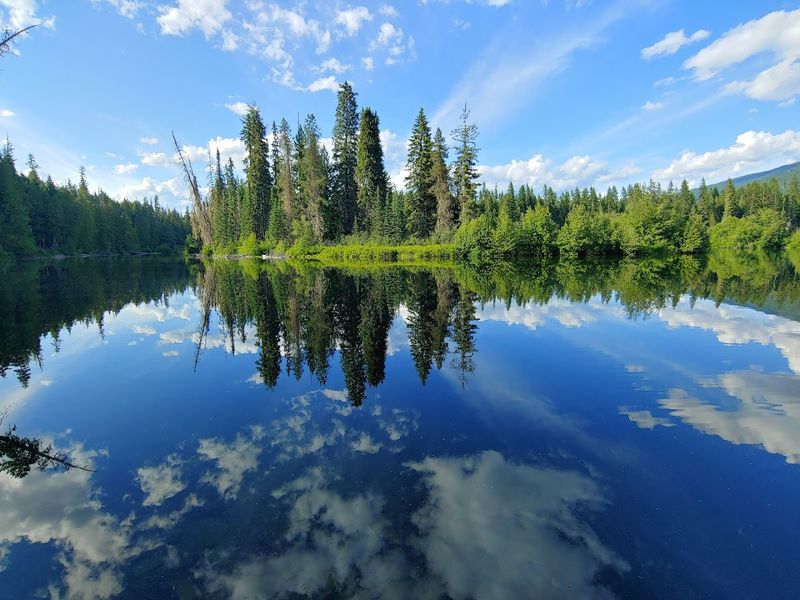 This Northern Idaho Mountain Is Known For Its Mysterious Stories And Hidden Secrets - Decor Hint Romans Nose Trail And The Upper Lake Surprise