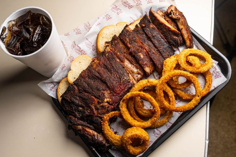 Missouri Has 10 Restaurants Where The Wait Has Become Part Of The Experience Because The Food Makes It Worth It - Decor Hint Arthur Bryant's Barbeque