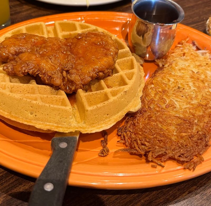 Why The Online Waitlist Makes This Tiny Spot So Much Easier To Visit