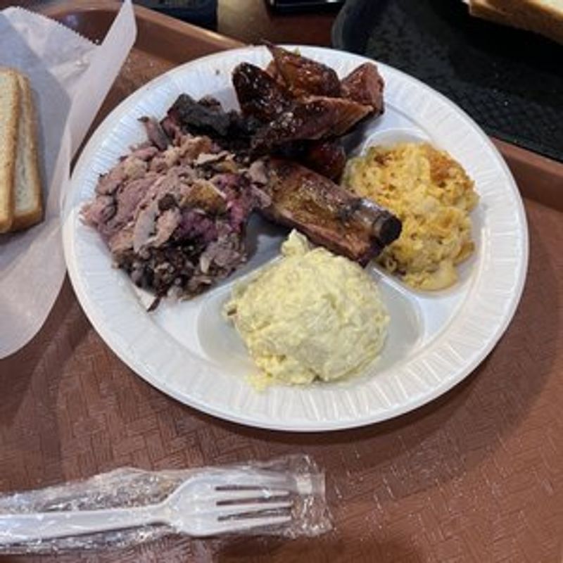These Florida BBQ Spots Have Been Smoking Meat The Same Way For Generations - Decor Hint Big John's Alabama Bar-B-Q