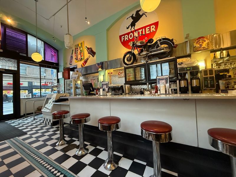 Lori's Diner
