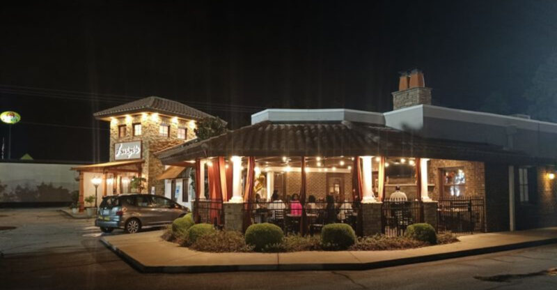 People Drive From All Over North Carolina To Dine At This Classic Italian Restaurant