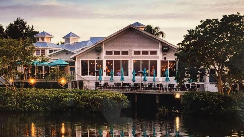 These 15 Florida Waterfront Restaurants Deliver Great Food And Beautiful Surroundings - Decor Hint The Bay House Restaurant